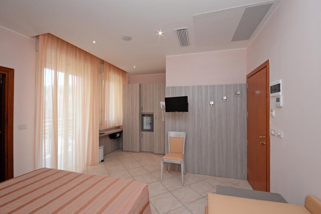 Hotel Concorde Cesenatico Exterior photo