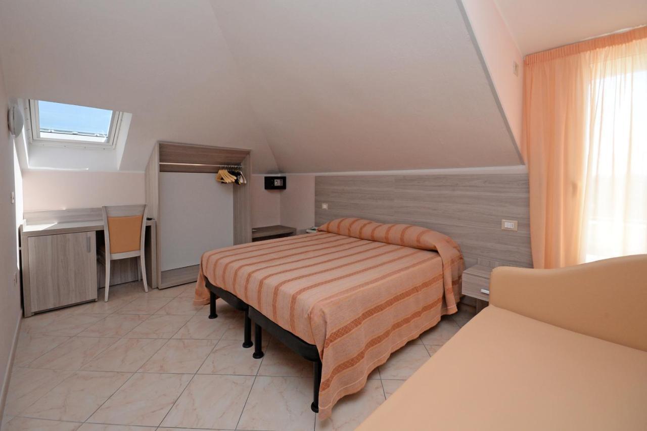 Hotel Concorde Cesenatico Exterior photo