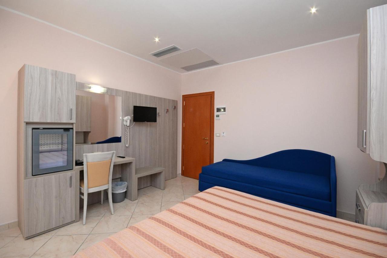 Hotel Concorde Cesenatico Exterior photo